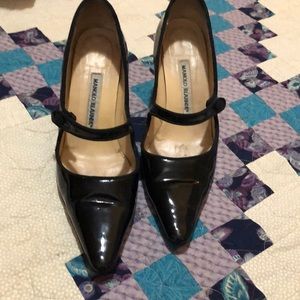 Manolo blahnik patent Mary Jane pumps